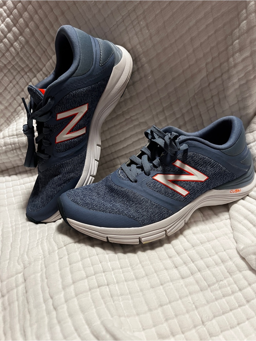 New Balance 711v2 Training Sneakers
